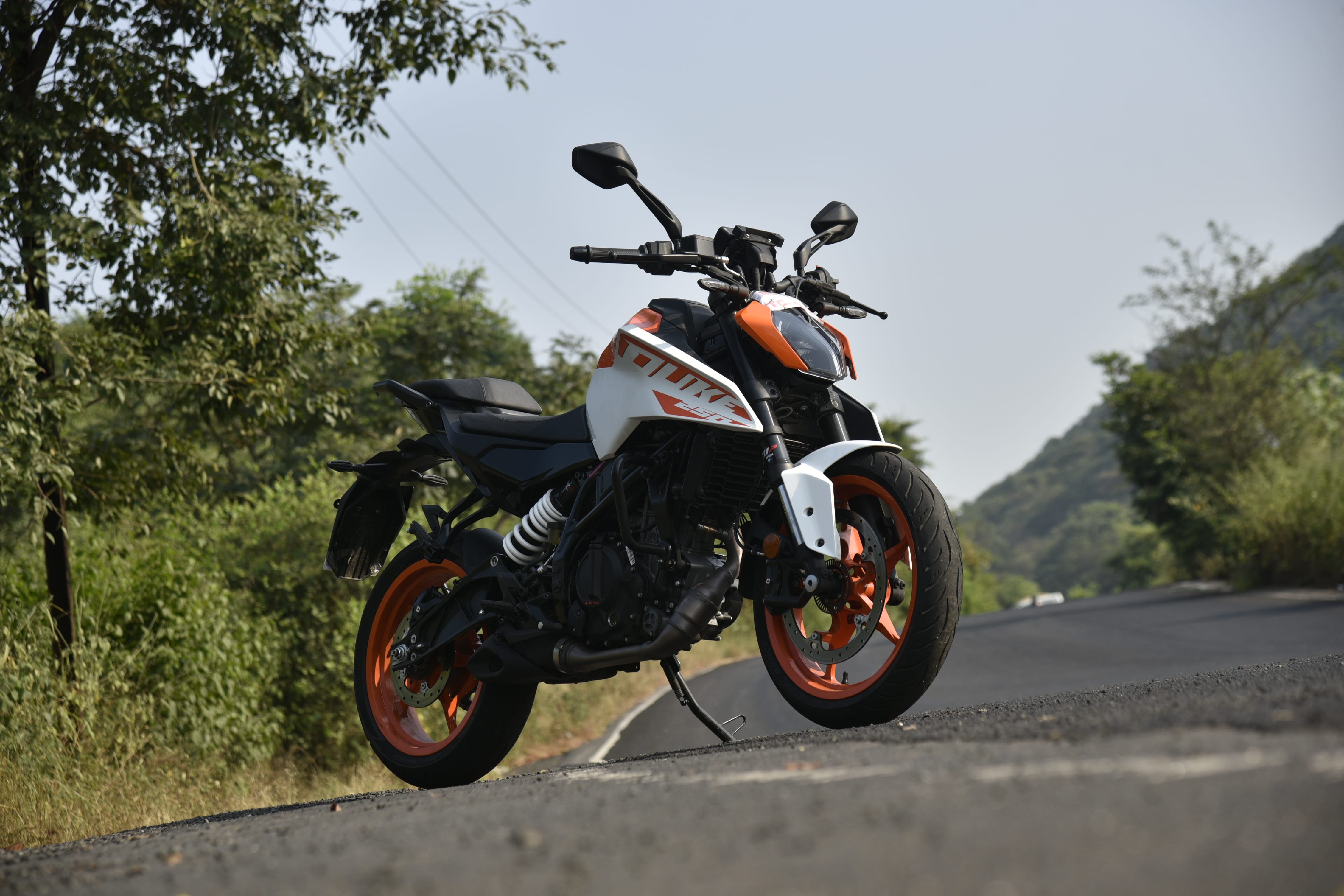 KTM 250 Duke Specifications - Dimensions, Configurations, Features